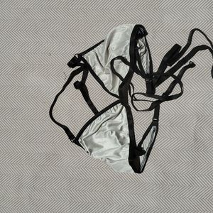 Widow slinky spandex tribra off white bralette size medium
